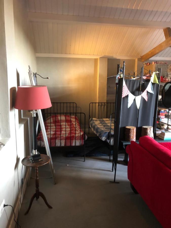 Gastenverblijf op de Prins Hendrik Hoeve in Buren Buren  Buitenkant foto